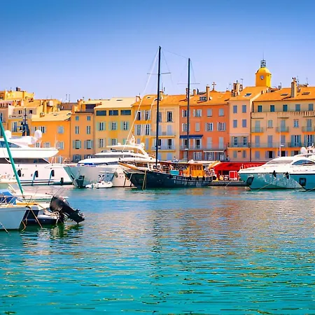 Gasni - Appt T2 Climatise Avec Piscine Et Acces Golfe De St Tropez Lejlighed