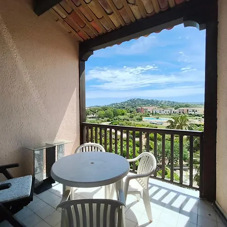 Gasni - Appt T2 Climatise Avec Piscine Et Acces Golfe De St Tropez Apartman